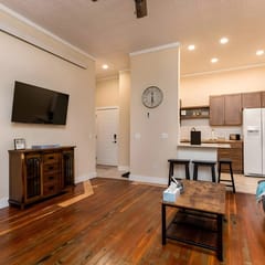 Downtown Loft West
