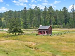 Juso Cabin-Sleeps 3. Great views! Quiet. Peaceful.