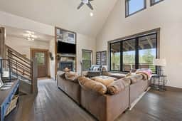 Mountain Time - 4 bed 2 bath