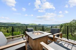 The Deadwood Lookout-Sleeps 22