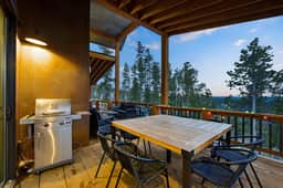 Cliffhanger-Sleeps 12-Hot tub-Skiing-Best views!