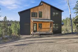 Summit Seeker - sleeps 20 - Image 3