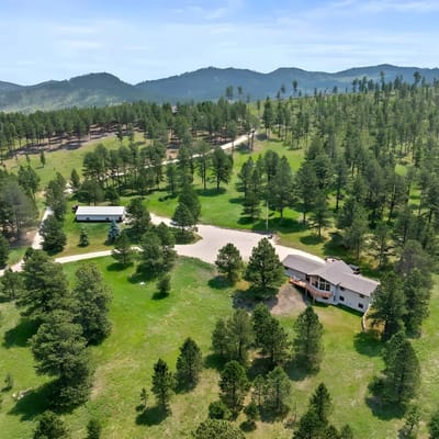 Largest Custer Lodge-Sleeps 22