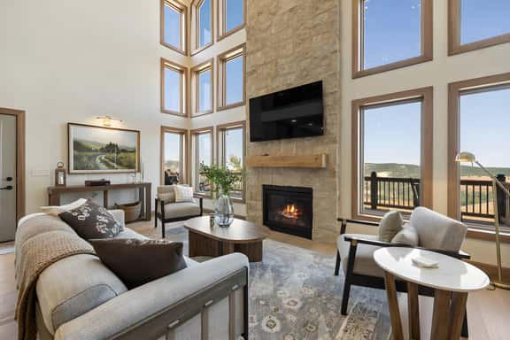Luxury Mountain Retreat with Breathtaking Views | 5BR/5.5BA - Image 1