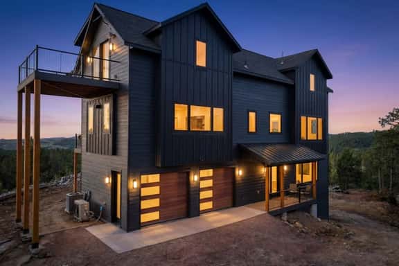Mountain Top Home - Image 1