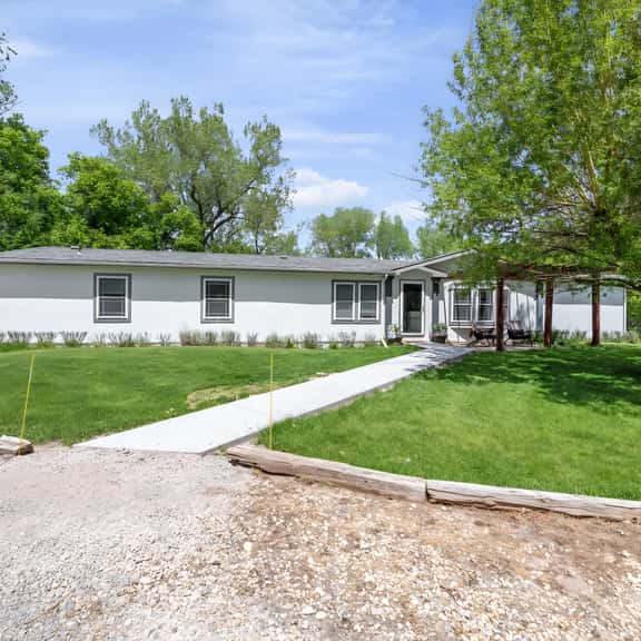 Creekside Corner w/ Hot Tub - Spearfish - Image 1
