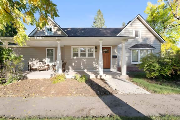 Downtown Spearfish Historic Home