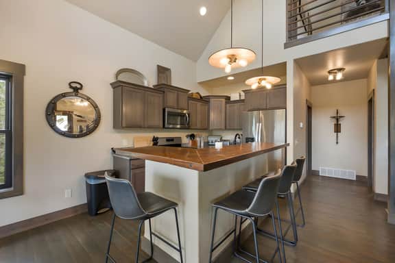 Mountain Time - 4 bed 2 bath