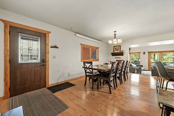 Grizzly Trail Lodge