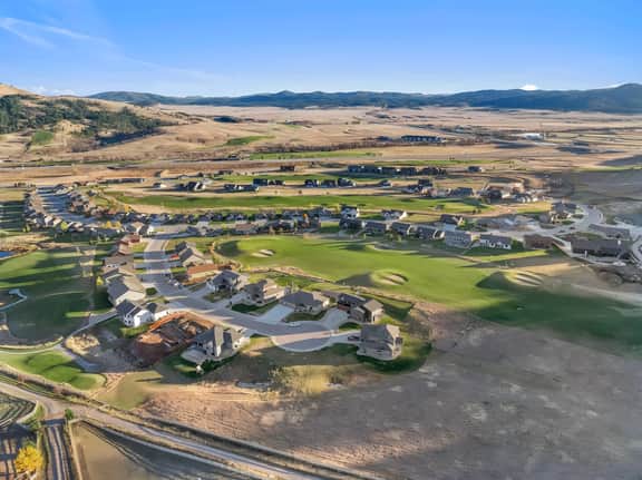 Luxe Spearfish 5 Bedroom Golf Course Home - The Luxe at Elkhorn