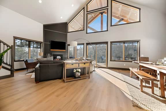 Valley Vista Retreat - New 5BR Cabin