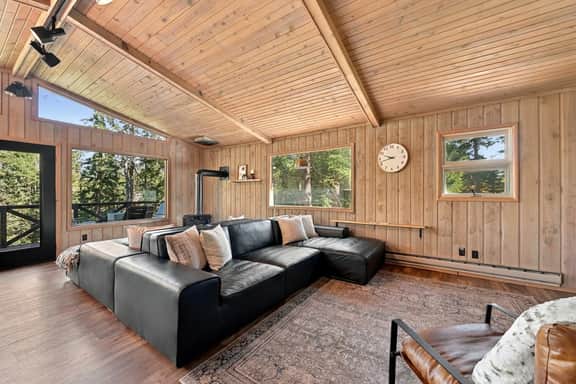 Shadow Pines Hideaway - Image 2