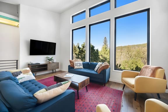 Monaco Place- 3bed 2.5bath
