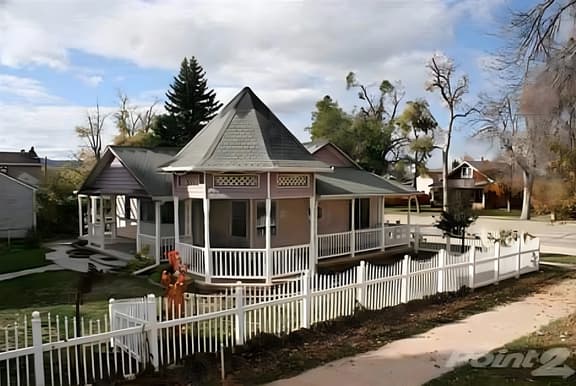 Carraige House
