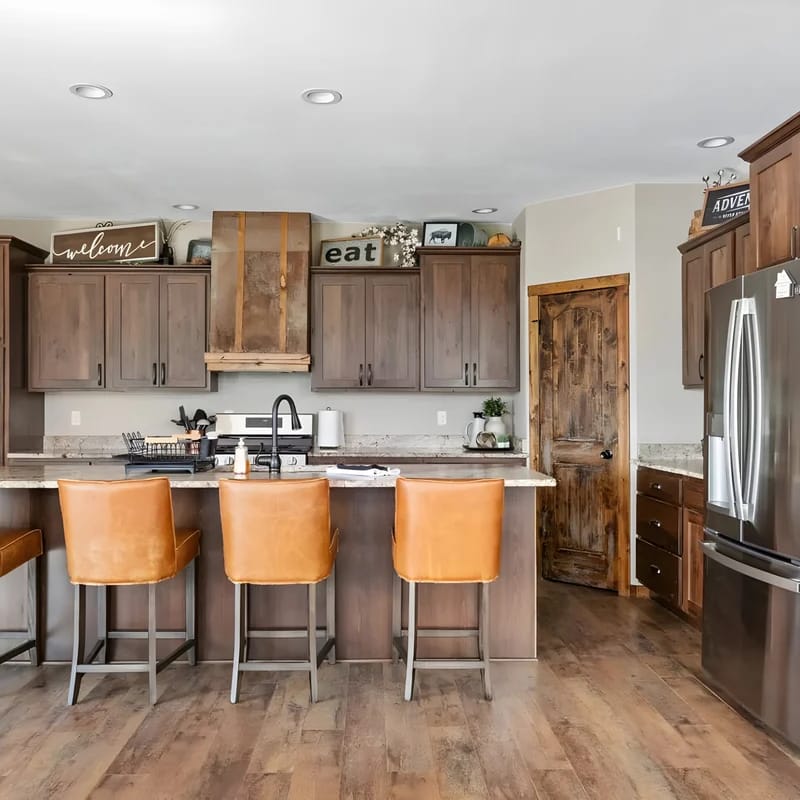 The Deadwood Lookout-Sleeps 22